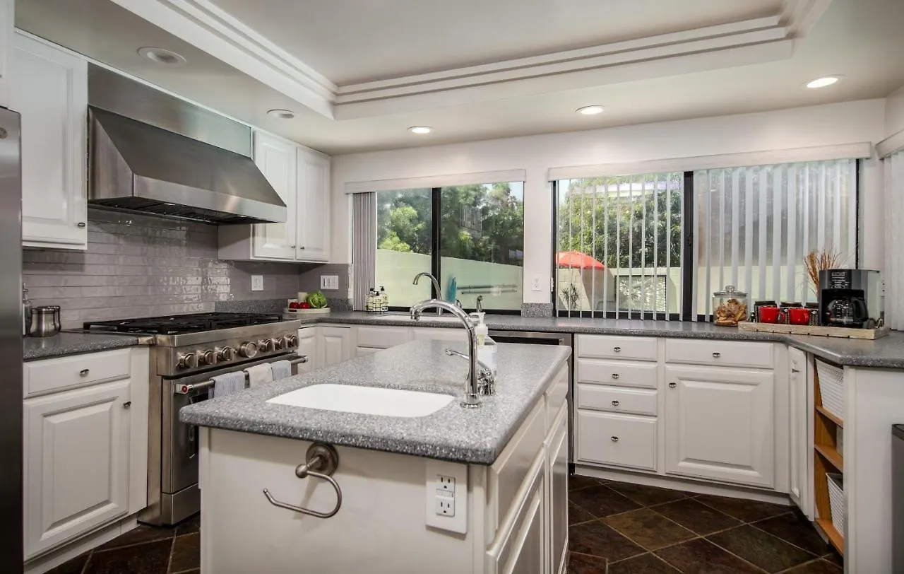 Peaceful Private Retreat In The Heart Of Town Villa Redlands