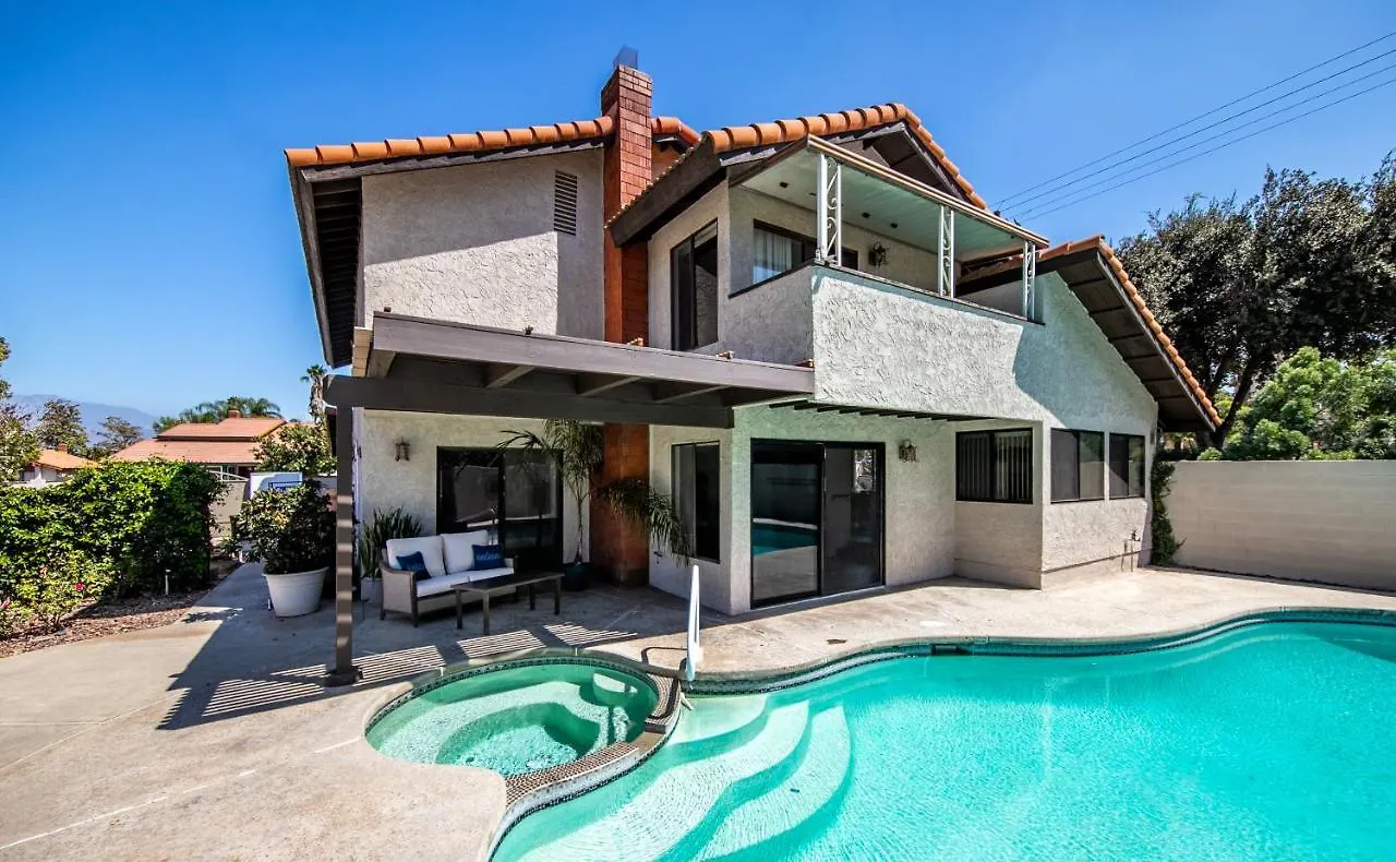 Peaceful Private Retreat In The Heart Of Town Villa Redlands